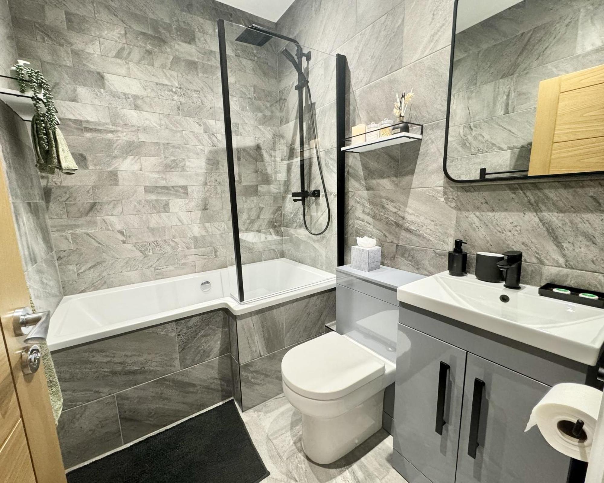 The Crown View - Luxury Apartment - Free Parking Nearby ハロゲート エクステリア 写真