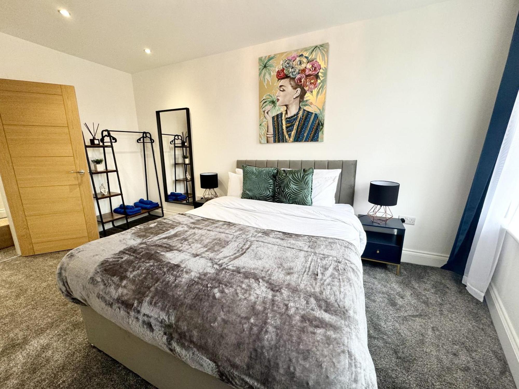 The Crown View - Luxury Apartment - Free Parking Nearby ハロゲート エクステリア 写真